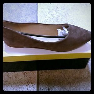 ***SOLD*** Bella Marie Pointy Toe Flats